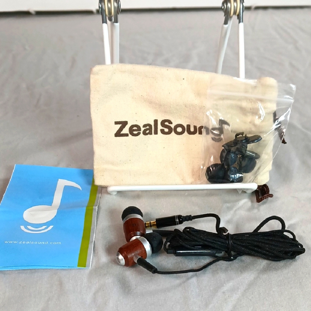 🎧 ZealSound Wooden Earbuds | Natural Acoustic Design | With Pouch & Extras 🌲